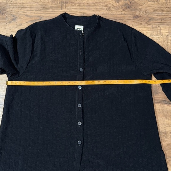 CTC Women's Black Button-Down Shirt - Picture 4 of 8